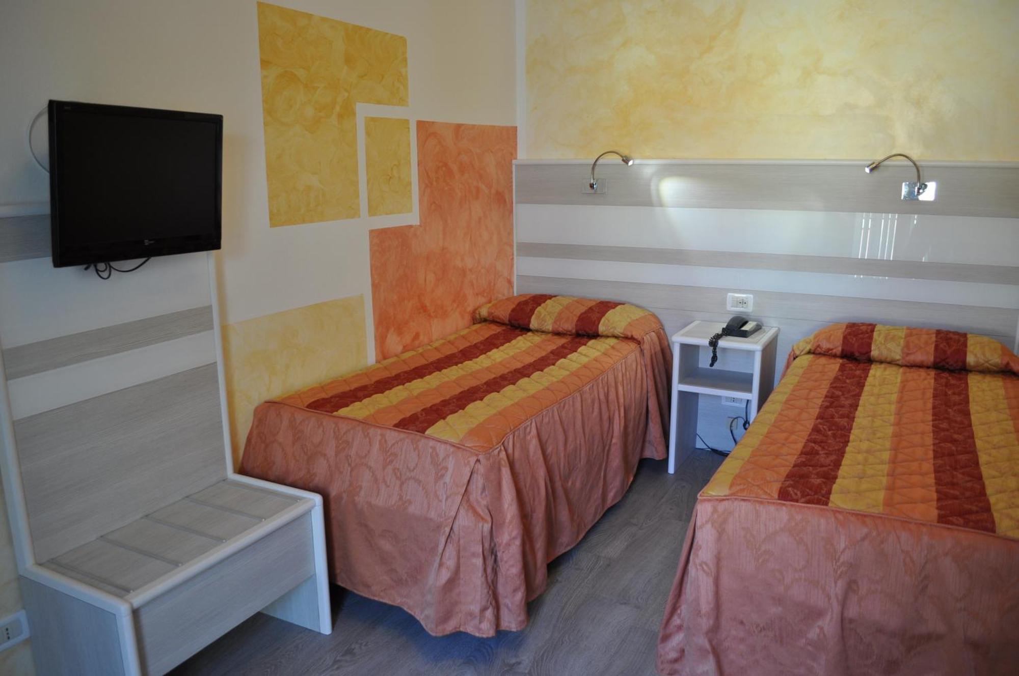 Hotel Righetto Fronte Mare カヴァッリーノ・トレポルティ エクステリア 写真