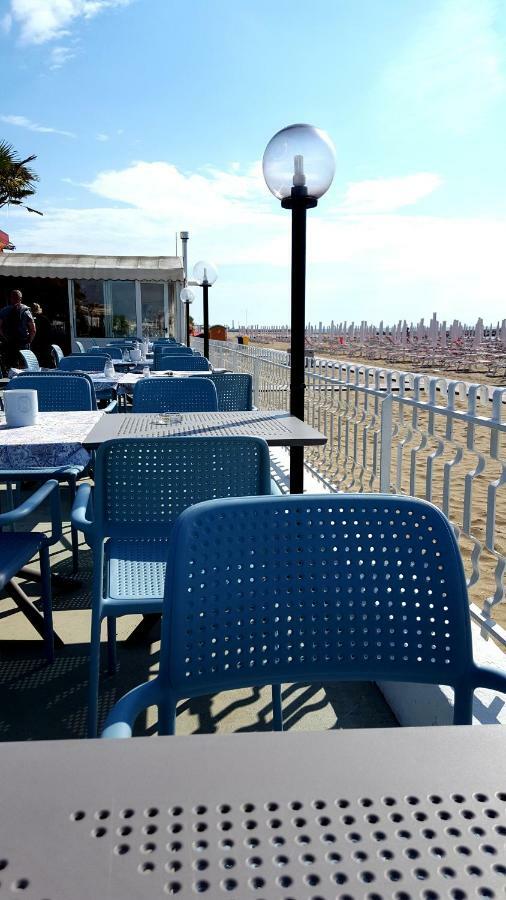 Hotel Righetto Fronte Mare カヴァッリーノ・トレポルティ エクステリア 写真