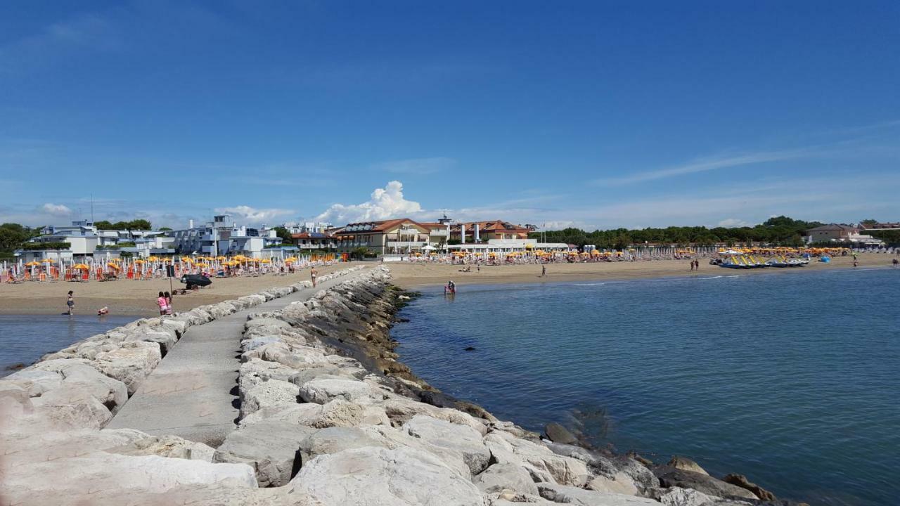 Hotel Righetto Fronte Mare カヴァッリーノ・トレポルティ エクステリア 写真