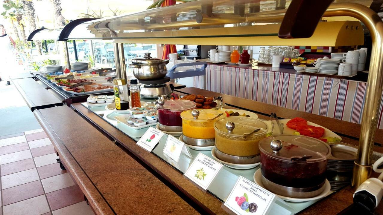 Hotel Righetto Fronte Mare カヴァッリーノ・トレポルティ エクステリア 写真