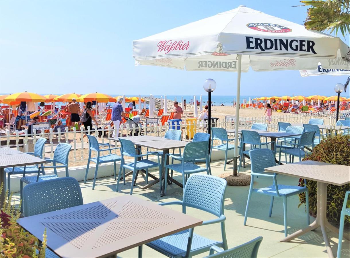 Hotel Righetto Fronte Mare カヴァッリーノ・トレポルティ エクステリア 写真